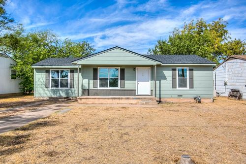 1106 Country Club Rd, Ballinger, TX, 76821-2222 | Card Image