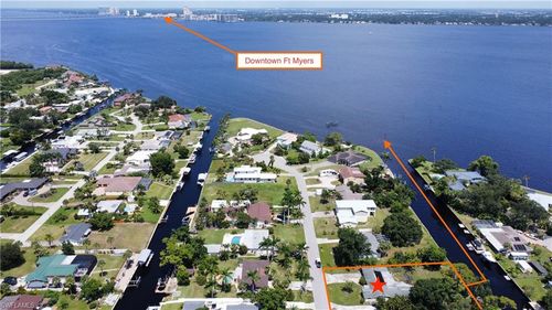 1845 Marina Cir, NORTH FORT MYERS, FL, 33903-5031 | Card Image