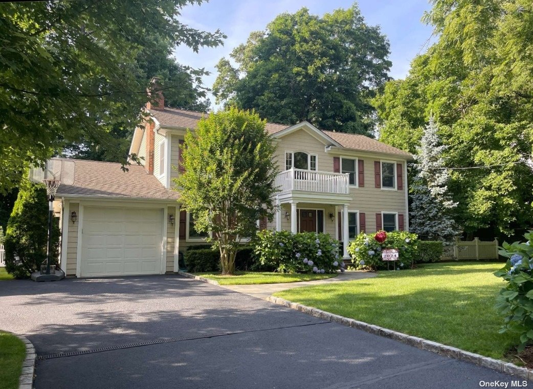 Laurel Ave, Sea Cliff, NY 11579