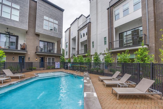 APT-501 - 381 E Greenbriar Ln, Townhouse with 3 bedrooms, 4 bathrooms and null parking in Dallas TX | Image 32