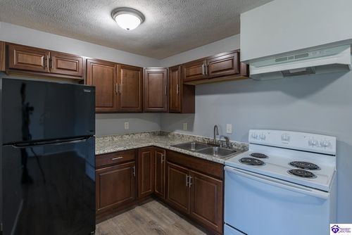 apt-9-608 N Woodland Dr, Radcliff, KY, 40160-2200 | Card Image