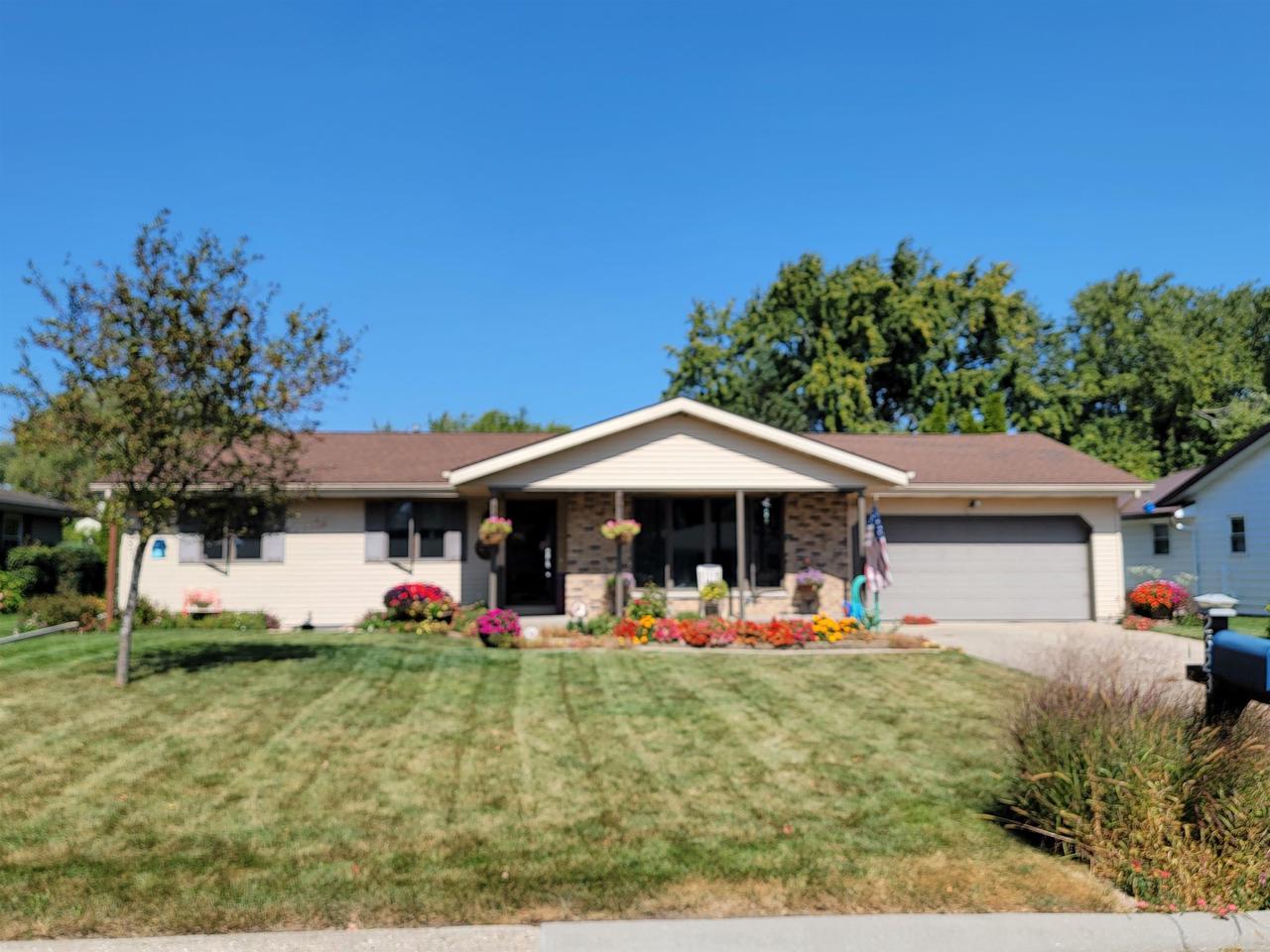Sauk Dr, Janesville, WI 53545