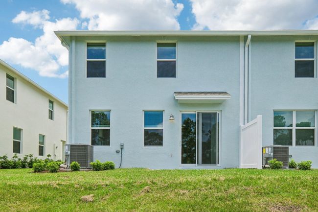 5730 Se Edgewater Cir, Townhouse with 3 bedrooms, 3 bathrooms and null parking in Stuart FL | Image 26