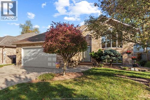 1660 Minto Ave, LaSalle, ON, N9J3H2 | Card Image