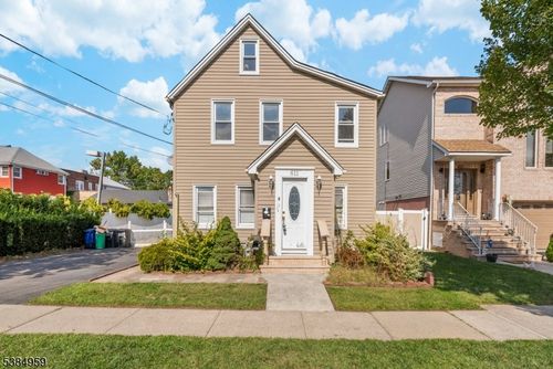 611 New York Ave, Lyndhurst, NJ, 07071-1609 | Card Image