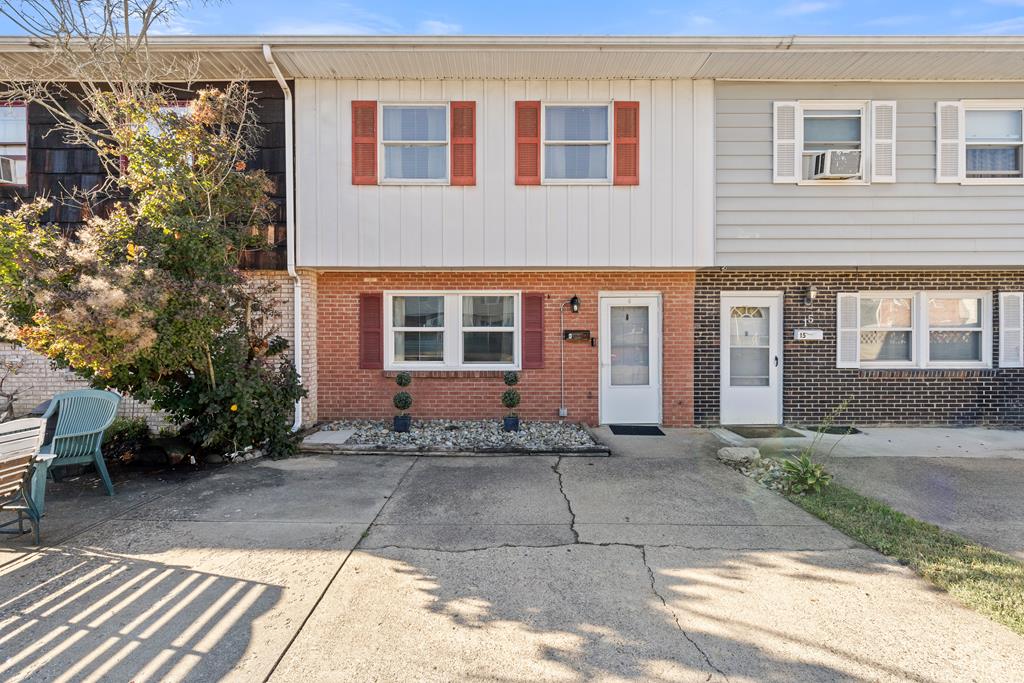 Wren Ct, Wheeling, WV 26003