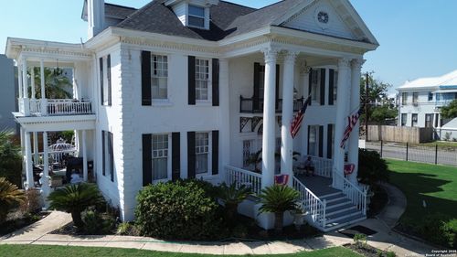 421 Howard St, San Antonio, TX, 78212-5531 | Card Image
