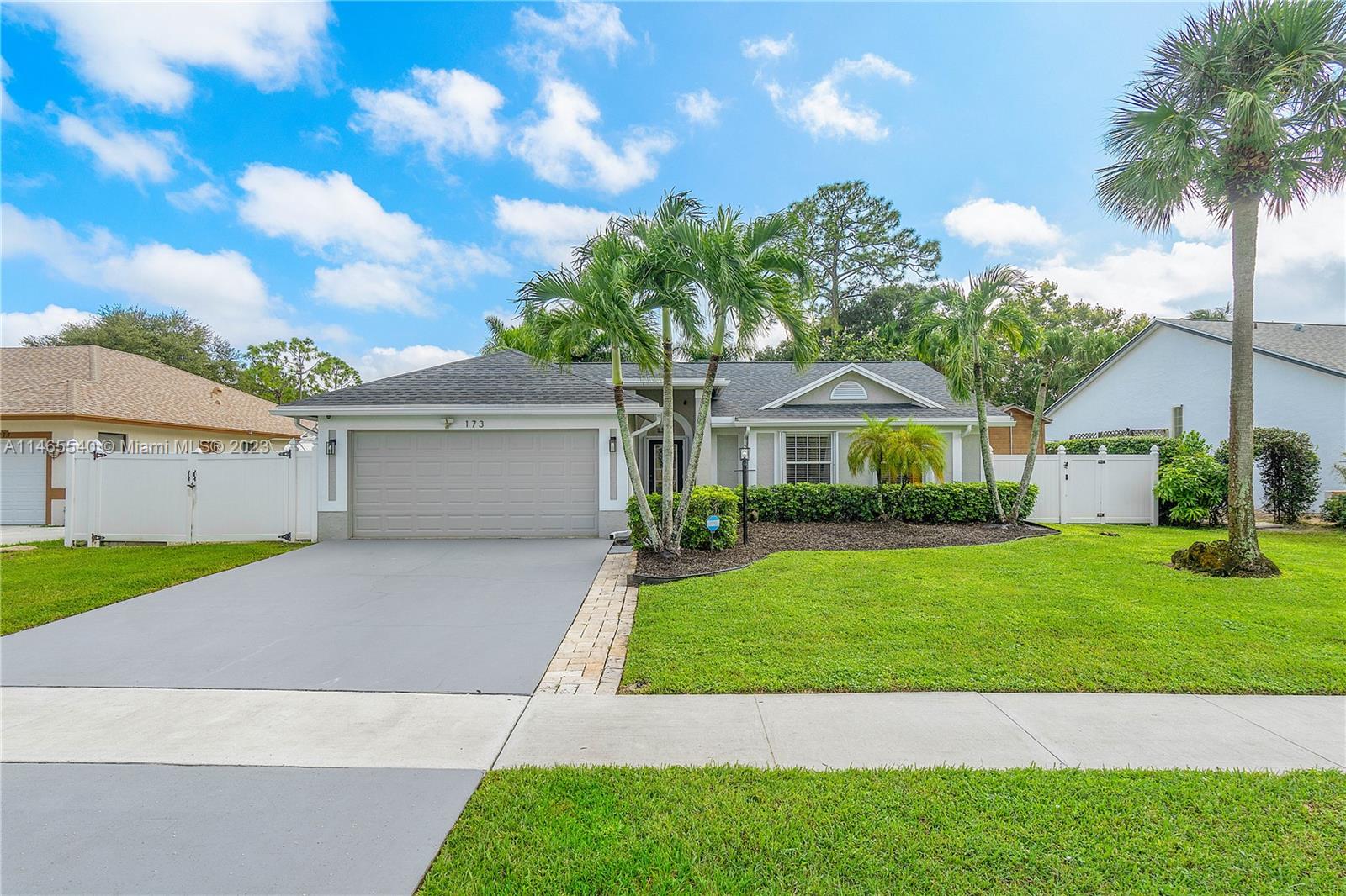 173 Kings Way, For Sale in Royal Palm Beach Zoocasa