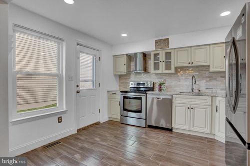 9013 Perryvale Rd, Baltimore, MD, 21236-1927 | Card Image