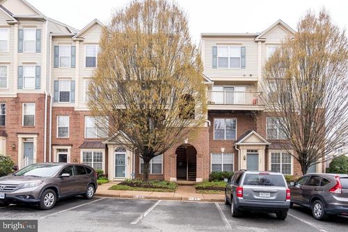 304-7046 Falls Reach Dr, Falls Church, VA, 22043-2357 | Card Image