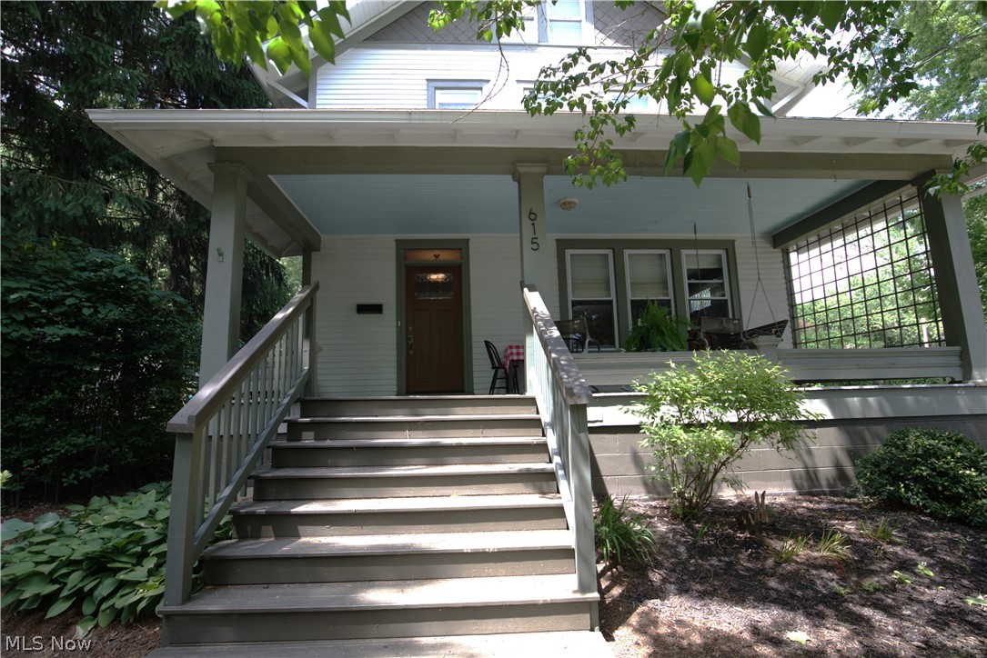 Wall Ave, Cambridge, OH 43725
