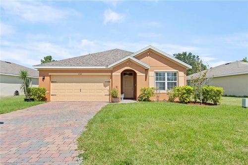 10564 Canal Brook Ln, LEHIGH ACRES, FL, 33936-6670 | Card Image