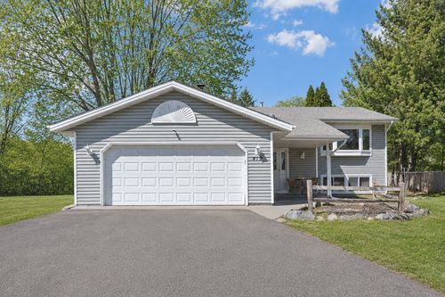 419 Springhill Rd, Vadnais Heights, MN, 55127-8537 | Card Image