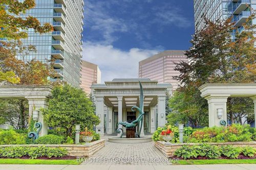 818-25 Greenview Ave, North York, ON, M2M0A5 | Card Image