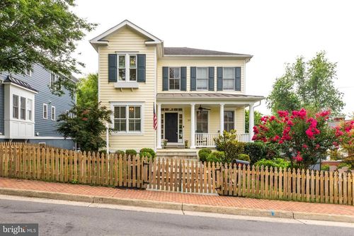 207 North St Ne, LEESBURG, VA, 20176-2327 | Card Image
