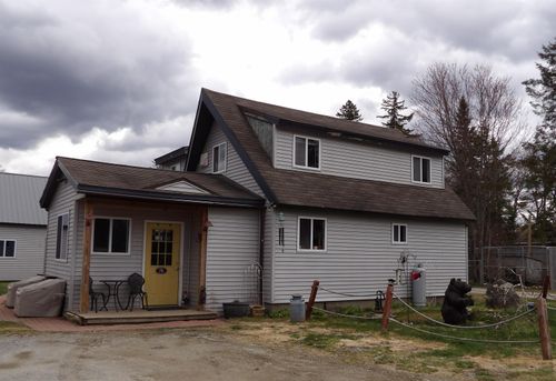 76 Meadowview Ln, Mount Holly, VT, 05758-3206 | Card Image