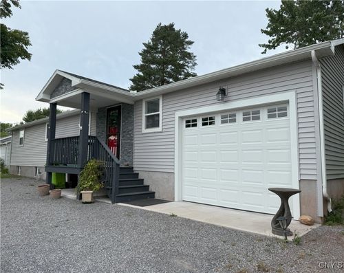 2977 Seneca Tpke, Canastota, NY, 13032-4534 | Card Image