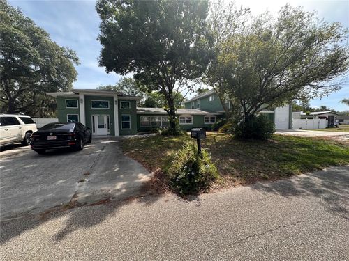 5657 Oceanic Rd, HOLIDAY, FL, 34690-6422 | Card Image