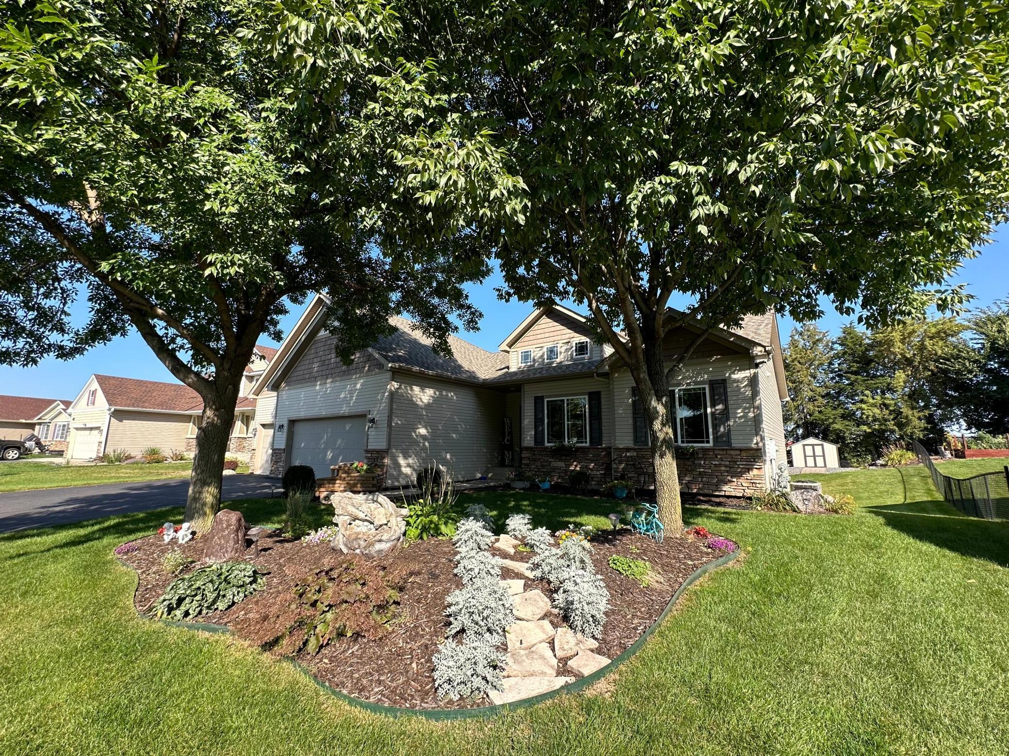 7th St, Montrose, MN 55363