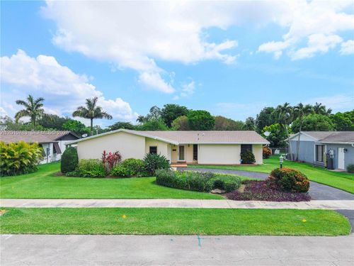 18535 Sw 90th Ct, Cutler Bay, FL, 33157-7903 | Card Image
