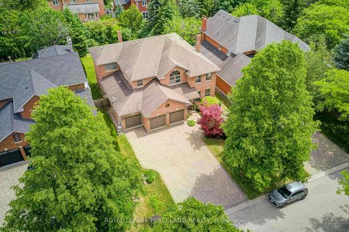 821 Norwick Rd, Newmarket, ON, L3X1K8 | Card Image