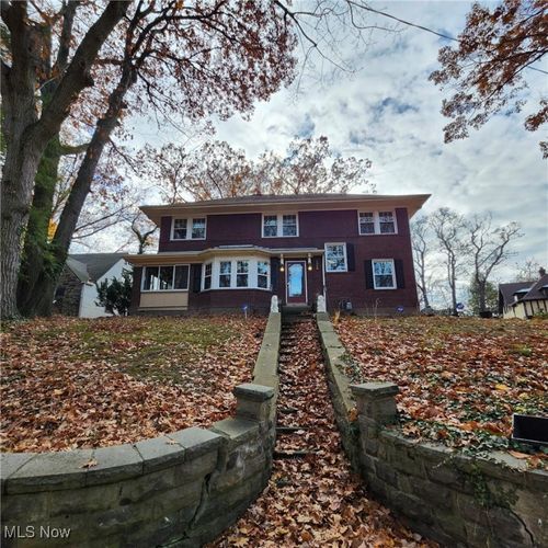 2000 Hanover Dr, East Cleveland, OH, 44112-2224 | Card Image