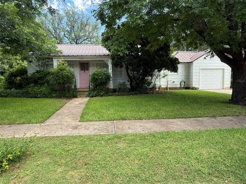 1106 Morris St, Brownwood, TX, 76801-6611 | Card Image