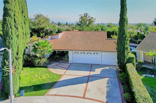 2504 Royale Pl, Fullerton, CA, 92833-1526 | Card Image