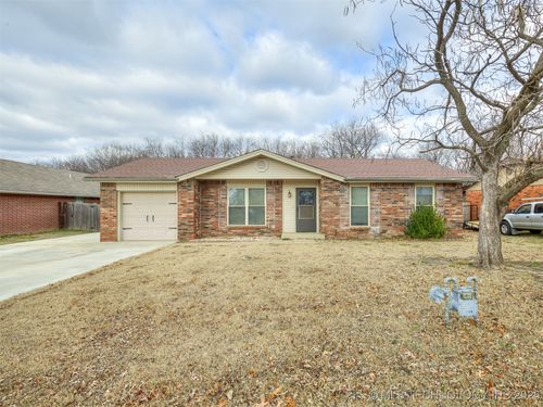 18 Rosemarie Street, Kiefer, OK, 74041 | Card Image