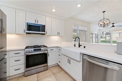 101-1151 Veramar Ct, Corona, CA, 92882-6423 | Card Image