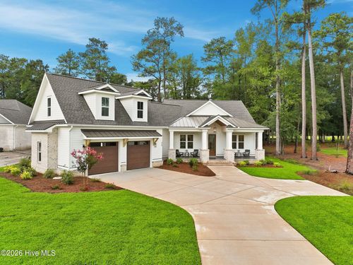 208 E Winding Way, Wallace, NC, 28466-2382 | Card Image