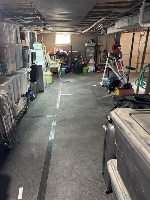 8006 Jarboe St, Kansas City, MO, 64114-2159 | Card Image