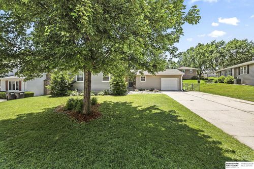 11667 Westwood Ln, Omaha, NE, 68144-4315 | Card Image