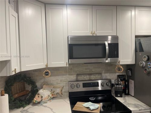 apt-305c-1401 Sw 134th Way, Pembroke Pines, FL, 33027-1860 | Card Image