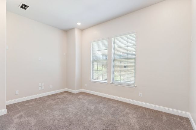 Optional 4th Bedroom, no closet, near 2nd full bath | Image 15