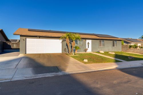 2015 S 46th Dr, Yuma, AZ, 85364-5811 | Card Image