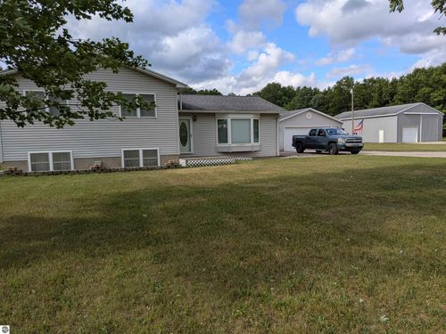 3534 W Coleman Rd, Farwell, MI, 48622-9508 | Card Image