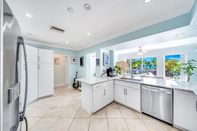 4010 Ne 25 Th Ave, House other with 3 bedrooms, 3 bathrooms and null parking in Lighthouse Point FL | Image 24