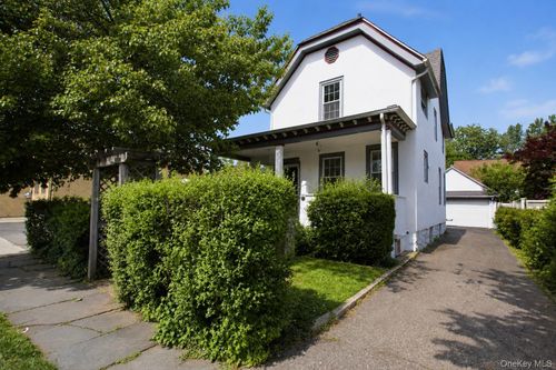 463 Beach Ave, Mamaroneck, NY, 10543-2707 | Card Image