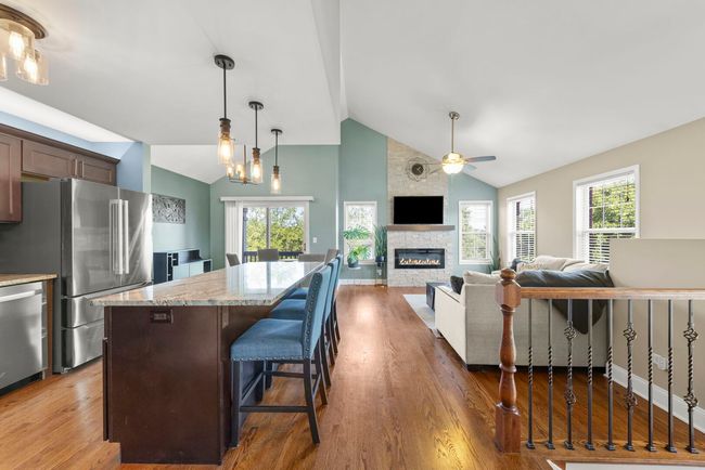 24608 George Washington Dr, Townhouse with 3 bedrooms, 2 bathrooms and 2 parking in Plainfield IL | Image 4