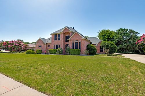 2828 S Lakeview Dr, Cedar Hill, TX, 75104-8233 | Card Image