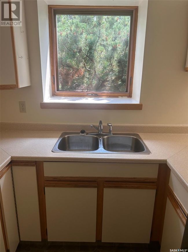102 Mannor Dr, Condo with 1 bedrooms, 1 bathrooms and null parking in Nipawin SK | Image 11