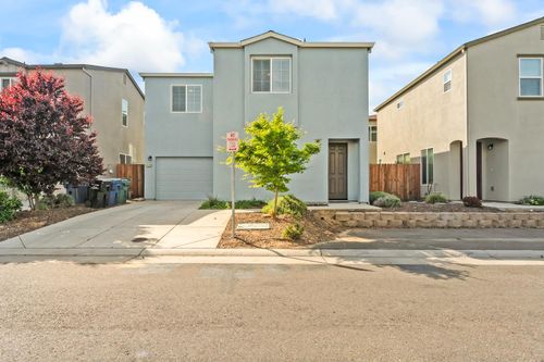 6776 Jujube Ln, Sacramento, CA, 95828-1364 | Card Image