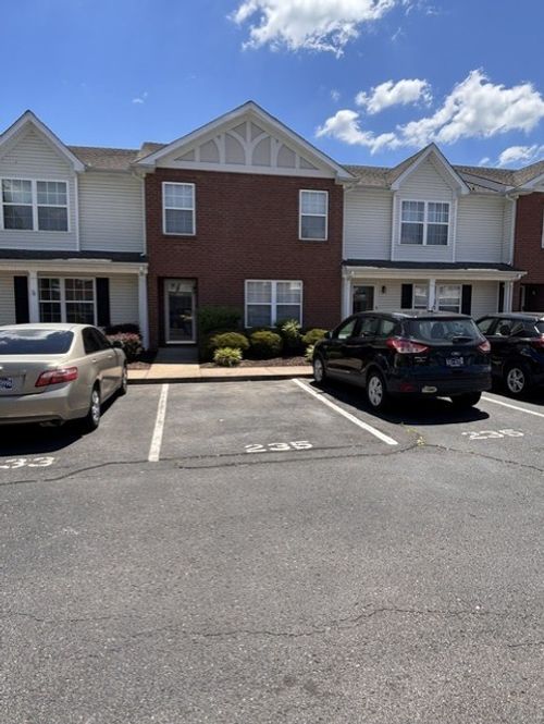 235 Arapaho Dr, Murfreesboro, TN, 37128-5859 | Card Image