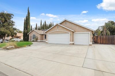 2099 N Heron Place, House other with 3 bedrooms, 0 bathrooms and null parking in Hanford CA | Image 2