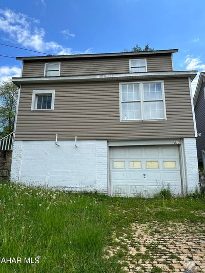 817 39th Street, House other with 2 bedrooms, 2 bathrooms and null parking in Northern Cambria PA | Image 1