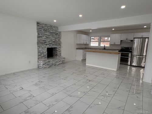 a-40 Hillside Ave, New Windsor, NY, 12553-6211 | Card Image