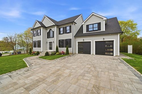 23 Day Cir, Woburn, MA, 01801-5443 | Card Image