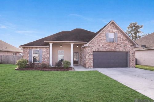 9150 Millikens Bnd, Denham Springs, LA, 70726-7880 | Card Image