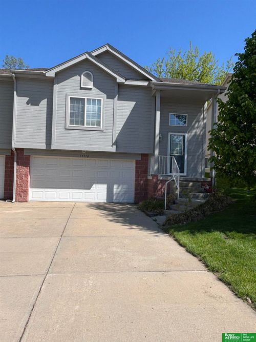 15110 Camden Ave, Omaha, NE, 68116-8408 | Card Image